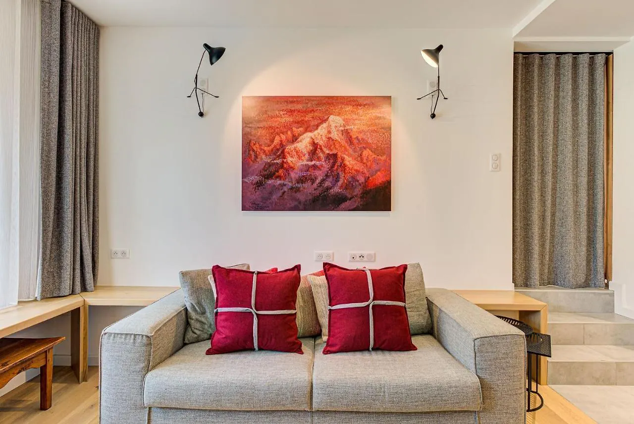Apartment Cheserys, Alpes Travel, Les Praz Sleeps 2-4 Chamonix