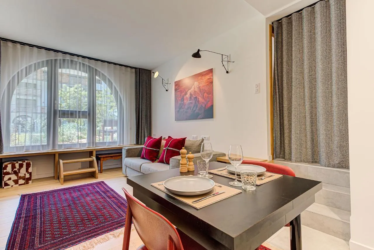 Apartment Cheserys, Alpes Travel, Les Praz Sleeps 2-4 Chamonix
