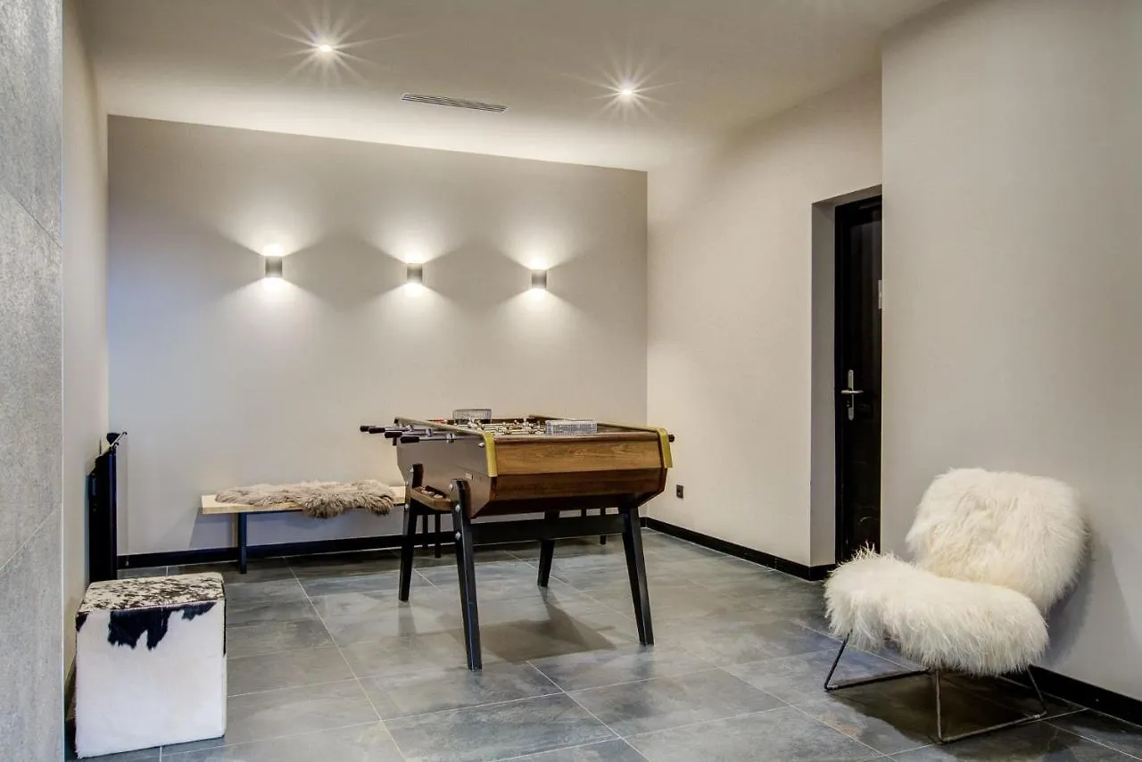 Apartment Cheserys, Alpes Travel, Les Praz Sleeps 2-4 Chamonix