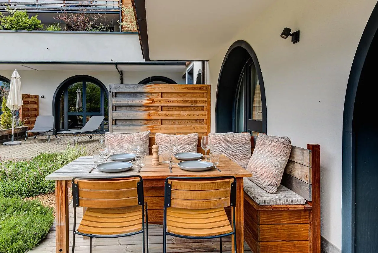 Apartment Cheserys, Alpes Travel, Les Praz Sleeps 2-4 Chamonix